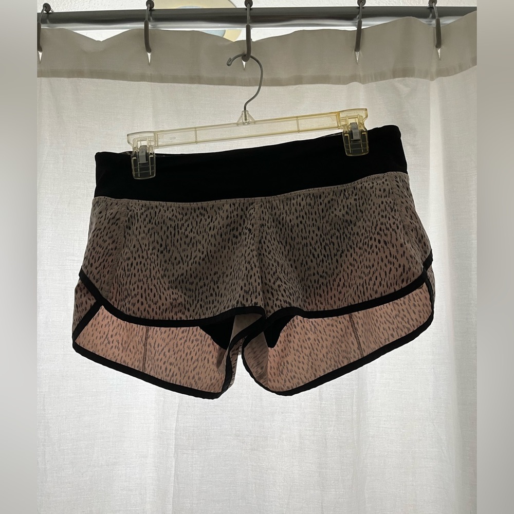 Cute spotted lululemon athletic shorts
